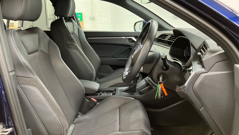 Audi Q3 35 TFSI S Line 5dr S Tronic [Comfort+Sound Pack] Petrol Estate